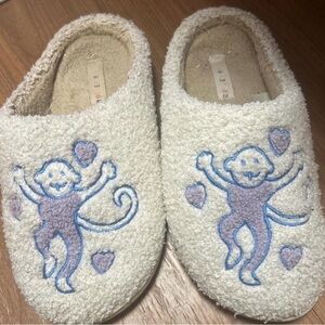 roller rabbit slippers